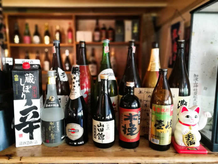 Sake ¿cómo se sirve, con qué se come y de qué tipos hay?