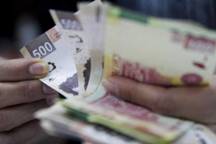 Delegaciones derrochan dinero público Delegaciones derrochan dinero público