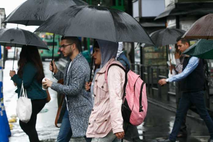 Lluvia-CDMX La lluvia con granizo continuará en el sur y poniente la ciudad, según Protección Civil.