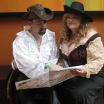 la-ropa-el-celular-y-la-conversacion