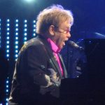 de-su-cancion-a-los-extras