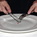 me-deje-ir-con-la-comida-y-ahora