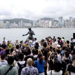 hong-kong-le-hace-honores-a-bruce-lee