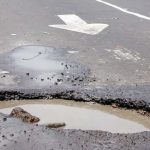 echan-mano-a-los-baches