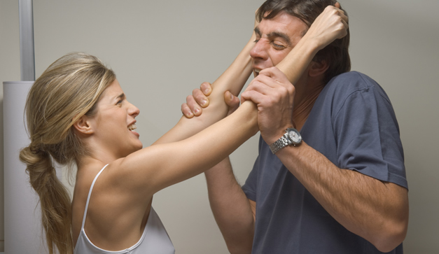 signos-de-alarma-de-que-estas-en-una-relacion-destructiva