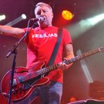 peter-hook-y-su-ofrenda-chilanga-a-ian-curtis