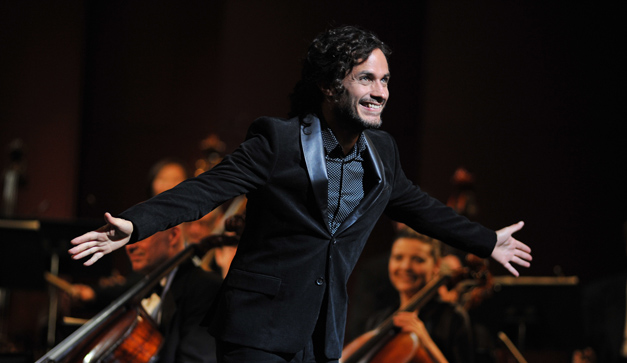 ya-vimos-mozart-en-la-jungla-con-gael-garcia