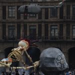 imagenes-de-la-escena-en-helicoptero-de-spectre-en-el-centro