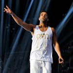 drake-se-besa-con-madonna-durante-su-presentacion-en-coachella