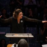 alondra-de-la-parra-dirige-a-la-orquesta-filarmonica-de-londres
