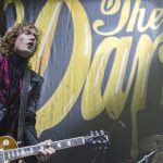 the-darkness-estrena-cancion-en-el-plaza-y-demuestra-que-el-glam-esta-vivo