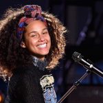 video-alicia-keys-le-pinto-dedo-a-trump