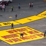 fotos-frases-de-lawrence-weiner-en-el-zocalo