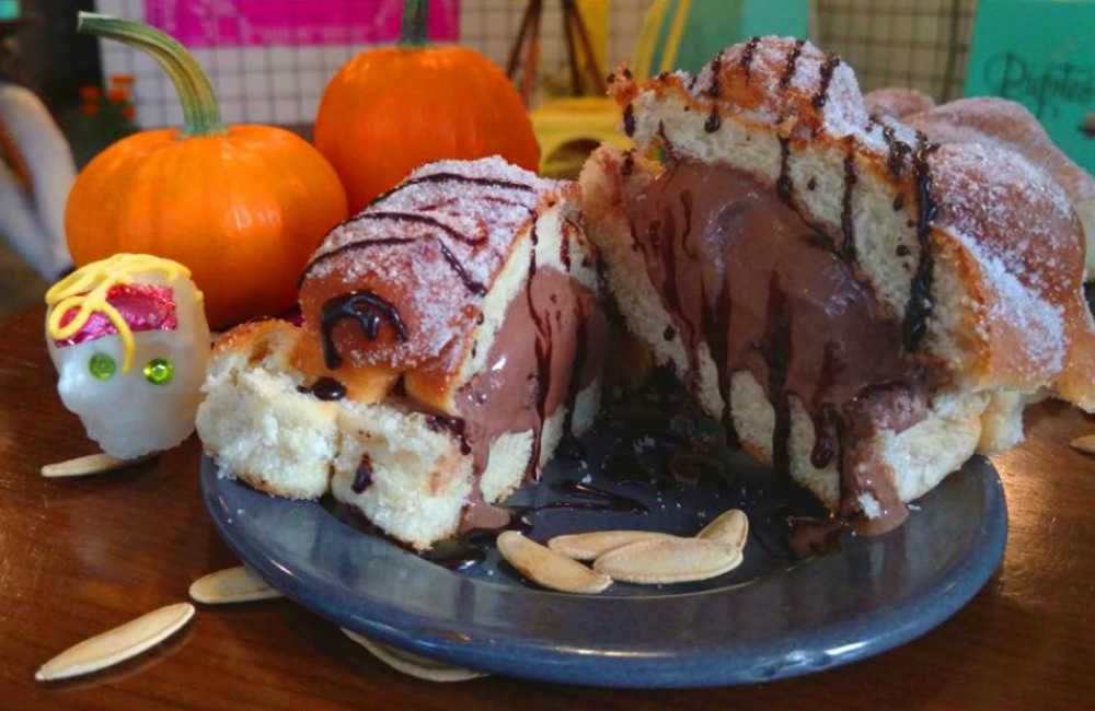 pan de muerto relleno