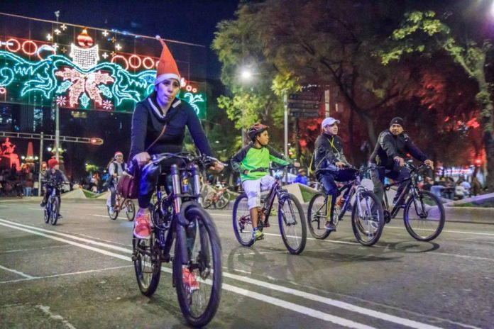 Paseo nocturno en bicicleta de Navidad 2017