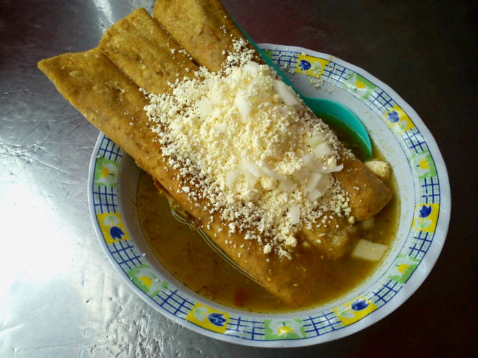 chilango Seis lugares para calmar el antojo de flautas ahogadas