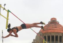 Lánzate a ver saltos con garrocha en el Monumento a la Revolución Lánzate a ver una exhibición de salto con garrocha en la CDMX
