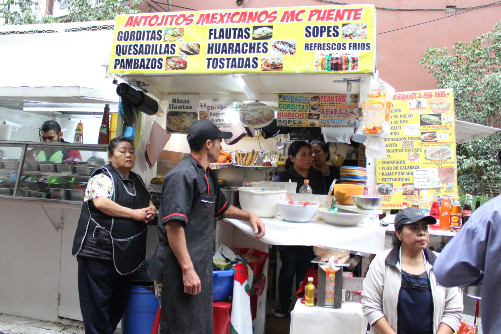 lugares baratos para comer en las Lomas