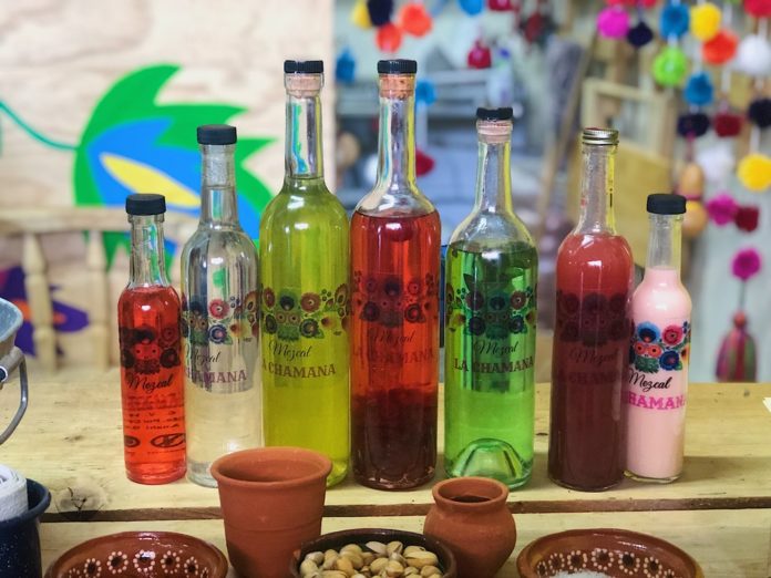 En este Pueblo Mágico de Guanajuato hay mezcal de sabores exóticos