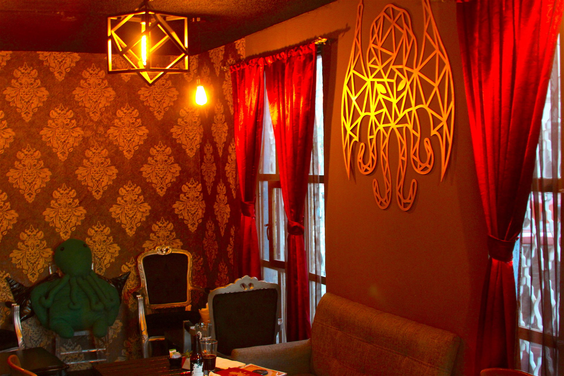 chilango - Devora monstruos en Lovecraft, el café del horror cósmico