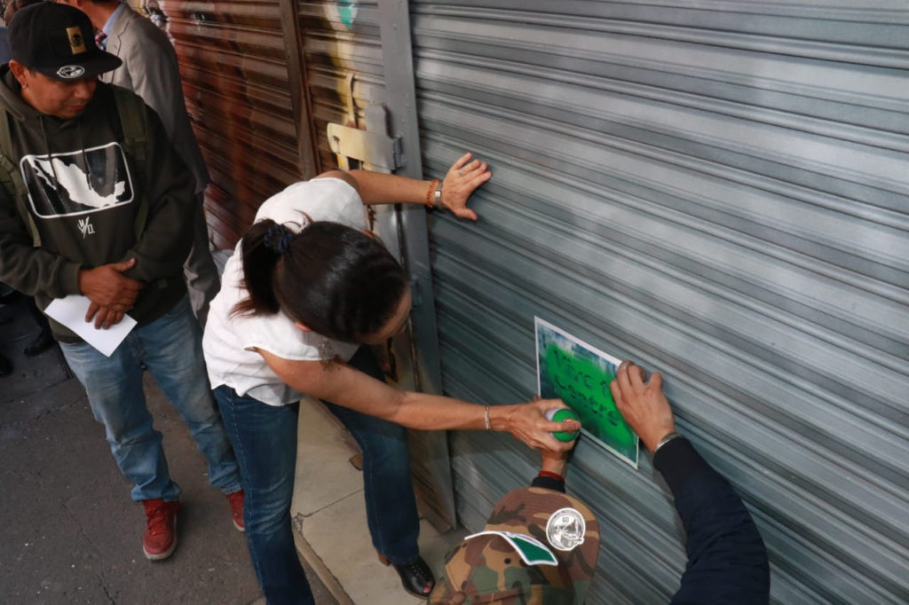 Calle de las novias nueva galería de arte urbano stencil