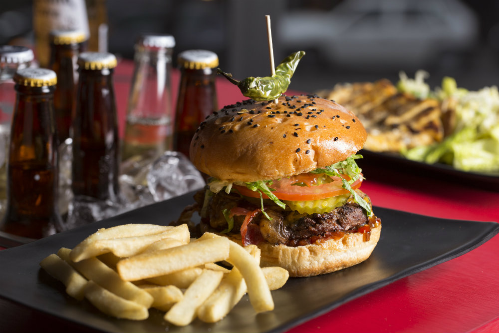 Gallo Cervecero, el nuevo sports bar que la está rompiendo 
