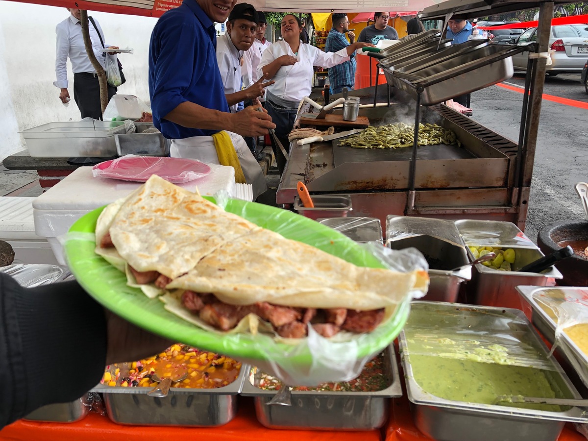 Quesadillas de harina gigantes
