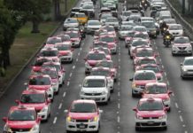 ¡Va de nuevo! Anuncian marcha de taxistas en CDMX