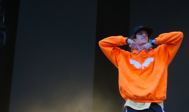 nuevo-album-o-senal-illuminati-danny-ocean-y-su-misteriosa-senal-estan-dando-de-que-hablar