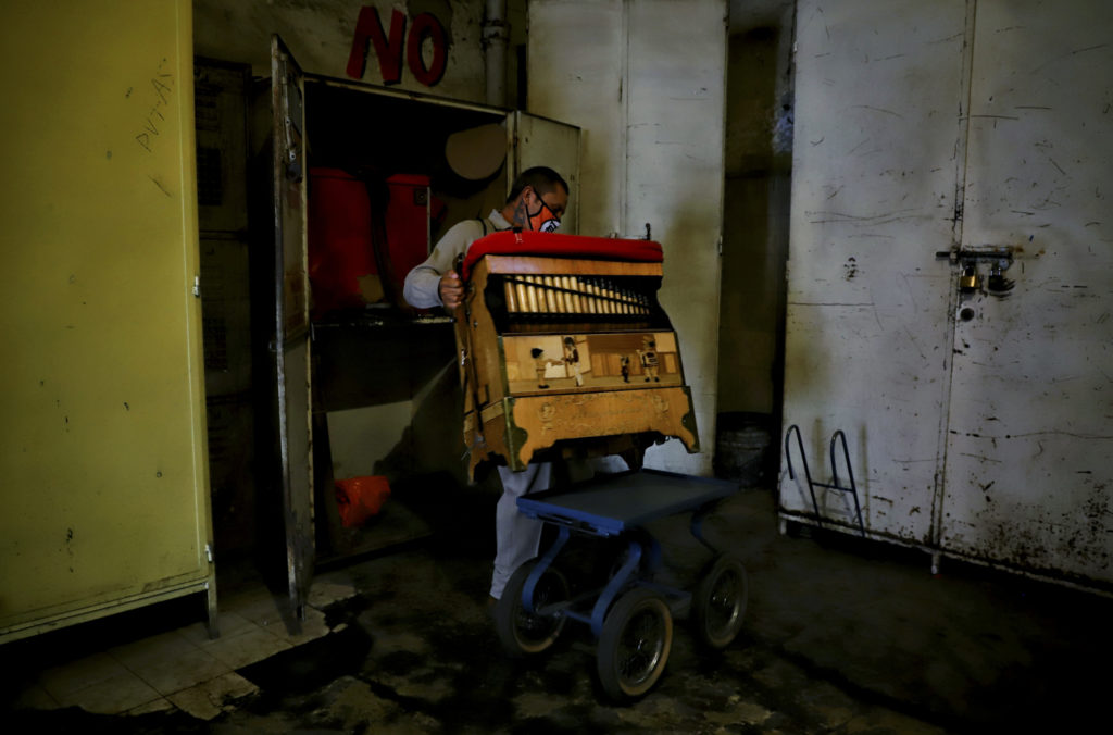 historia del organillero Juan Alberto Medina