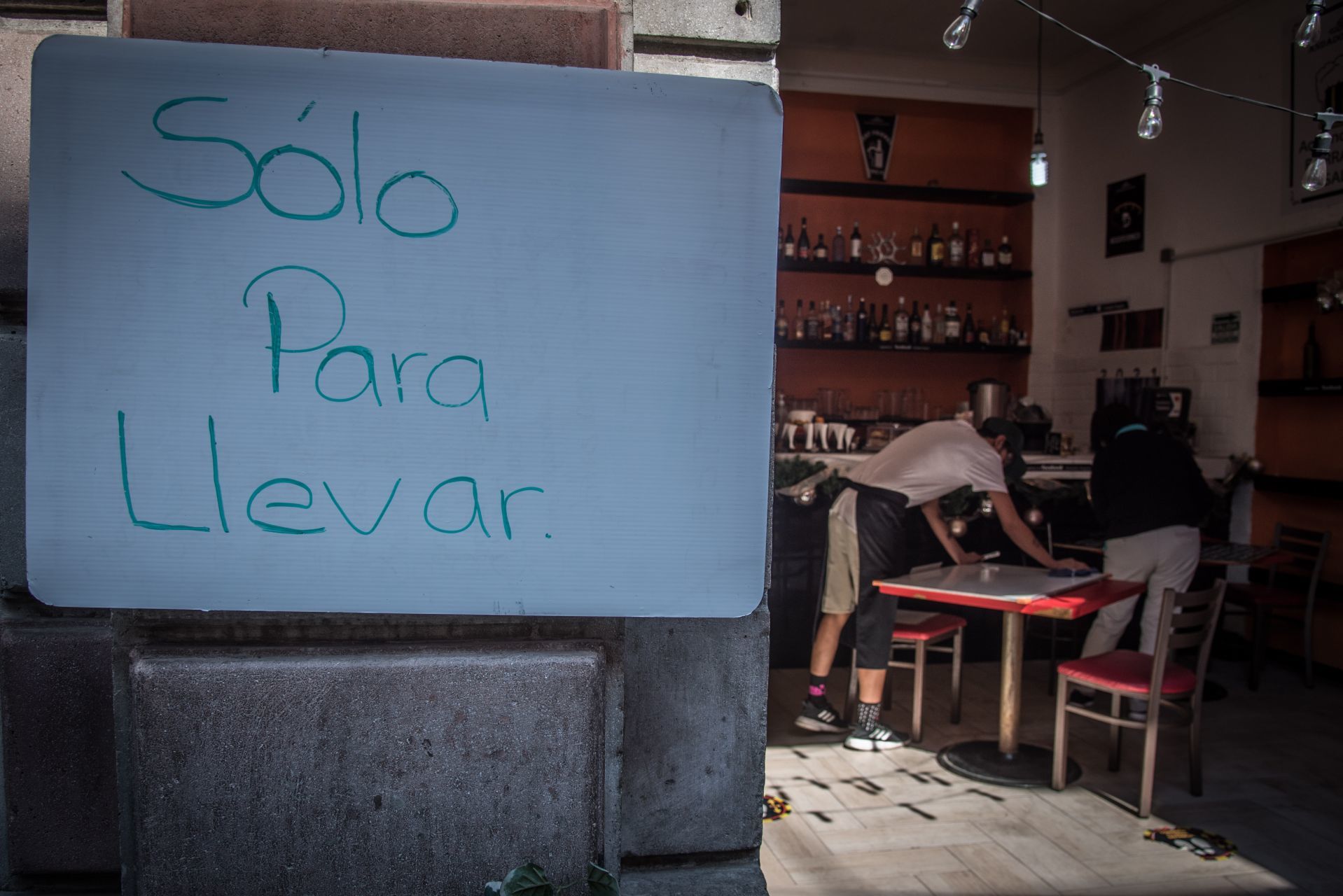 ¿El cierre de restaurantes te dejó sin chamba? Hay apoyos