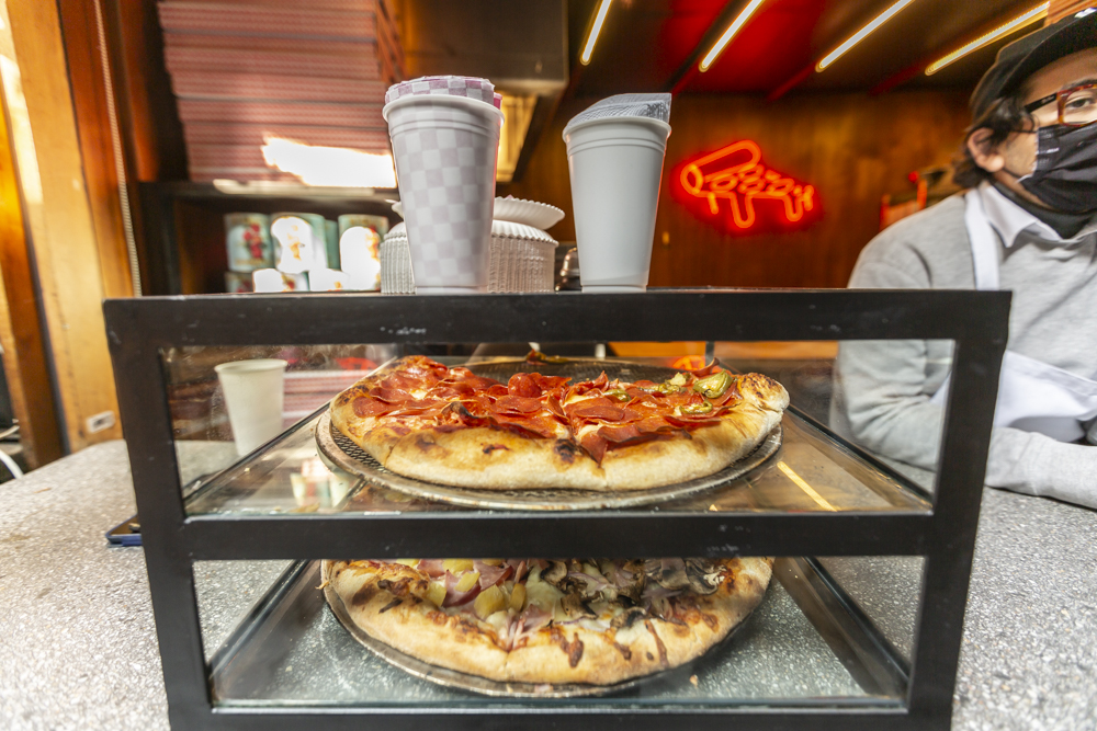 Lou's Pizza