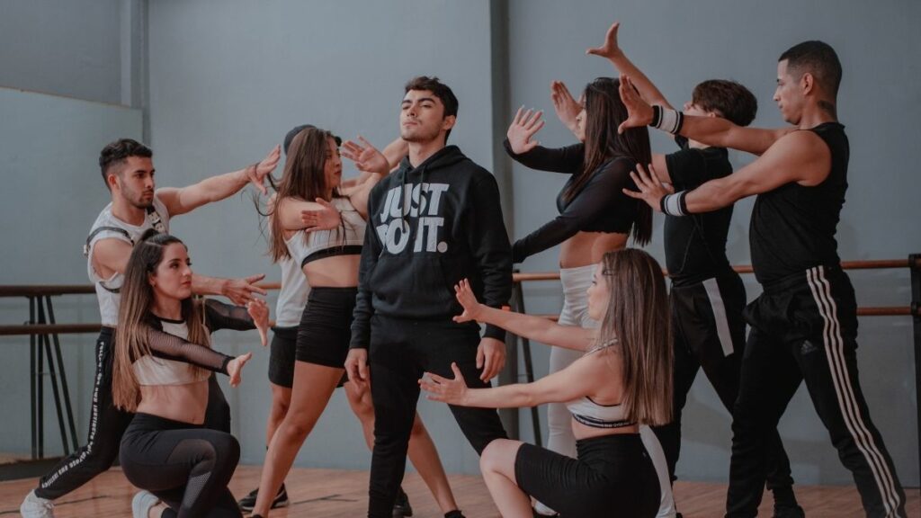¡Éntrale al K-pop! Aprende a bailar como un Idol en estas escuelas.