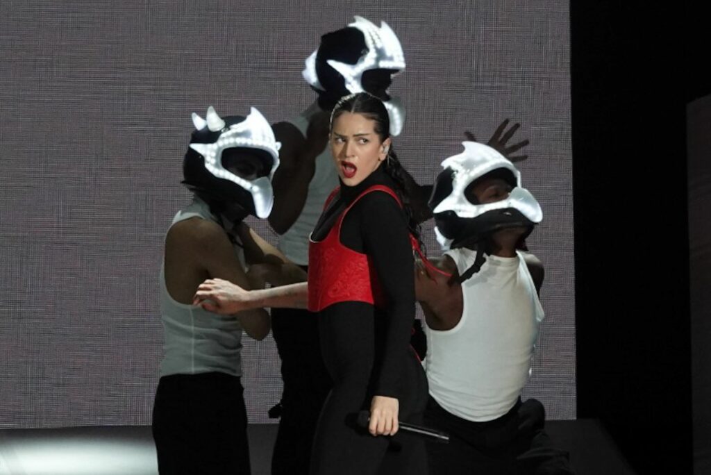 Rosalía canta La llorona