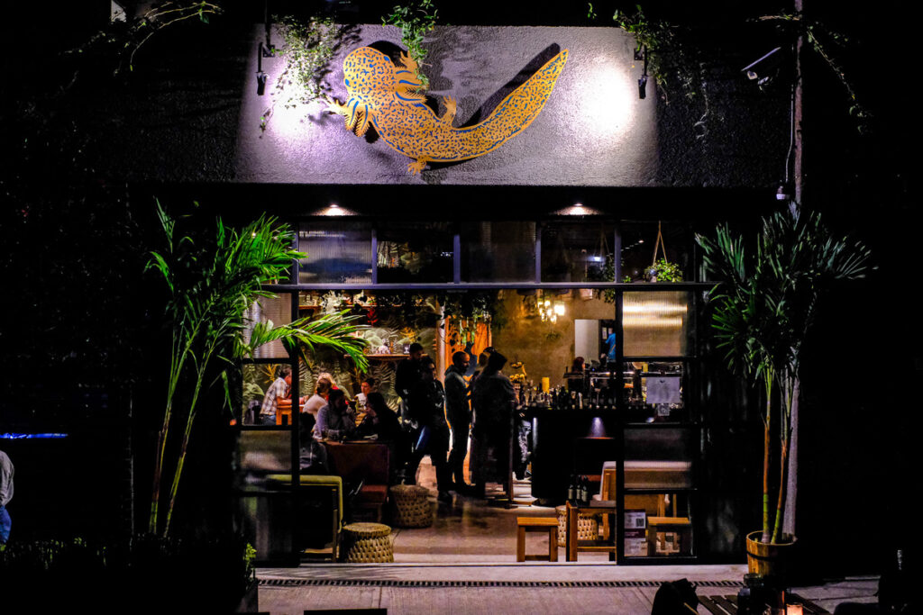 almacén monstruo de agua