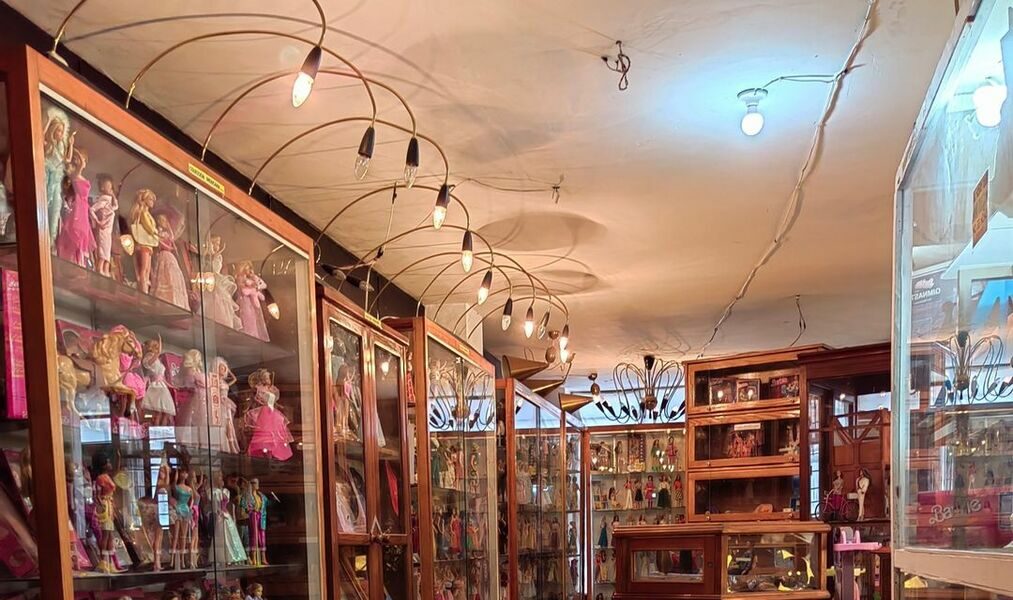 chilango - Barbie deja el Mujam y su coleccionista la despide con esta conferencia