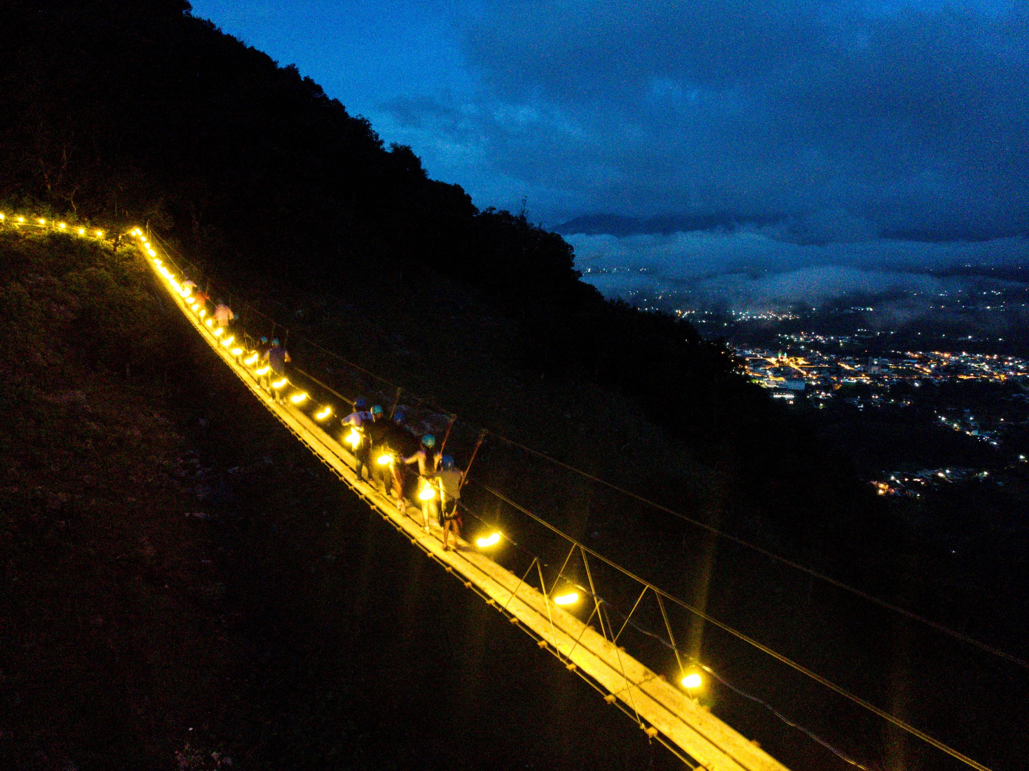 chilango - Conoce el impresionante puente colgante de este pueblo
