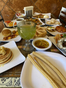 Chilango - Desayuno buffet por 175 pesos en La Galeterie de CDMX