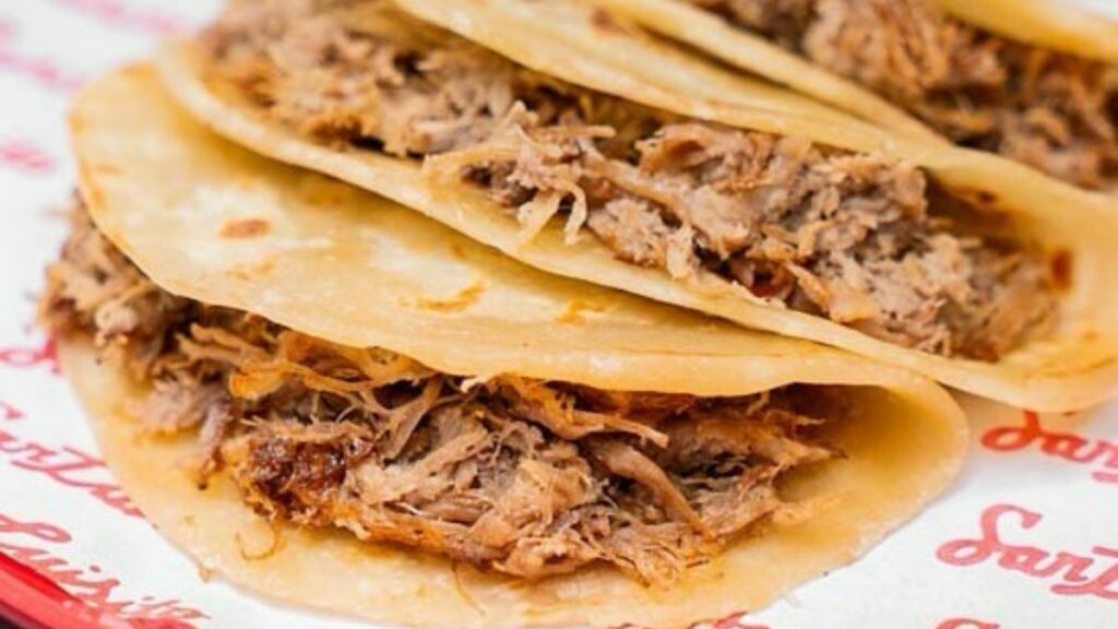 San Luisito Taquería: Tacos mañaneros y postres norteños baratos y chidos