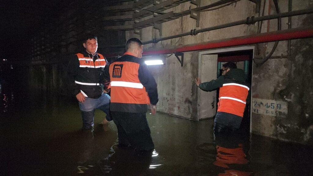 Inundación en Línea 8 del Metro