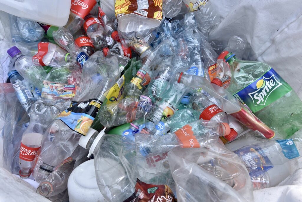 Gobierno de CDMX comprará basura de plástico y cartón