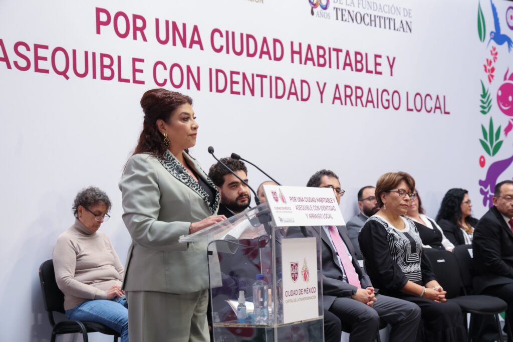 Clara Brugada firmó el Bando 1 que contiene medidas contra la gentrificación en CDMX