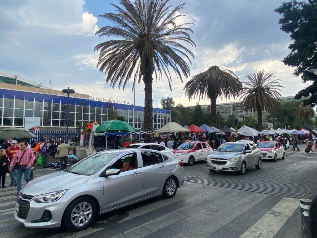 Comercio informal invade Buenavista