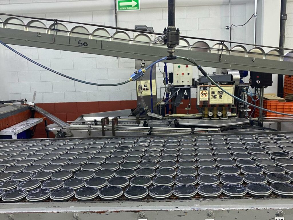 Grasa para zapatos El Oso