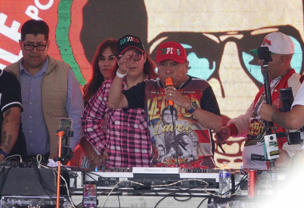 Sonido La Changa tocando en el homenaje a Héctor Lavoe en Tepito.