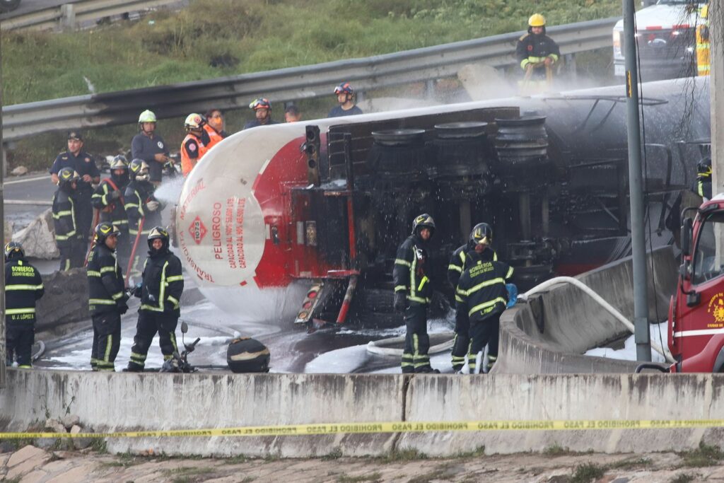 Límite de velocidad para pipas en CDMx