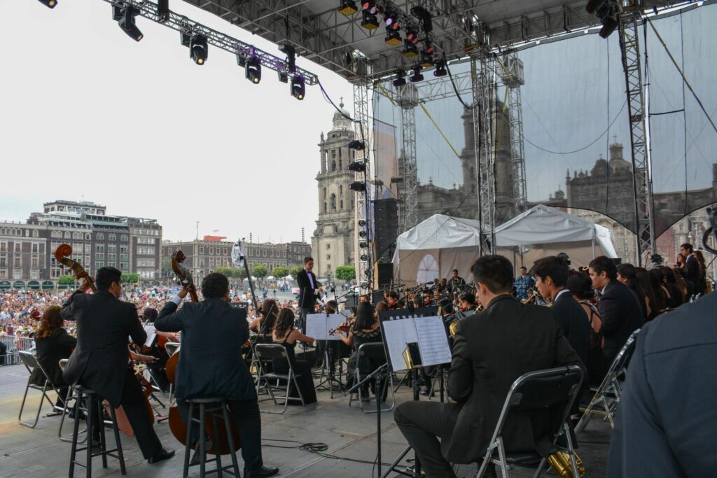 Concierto de orquesta en el Zócalo