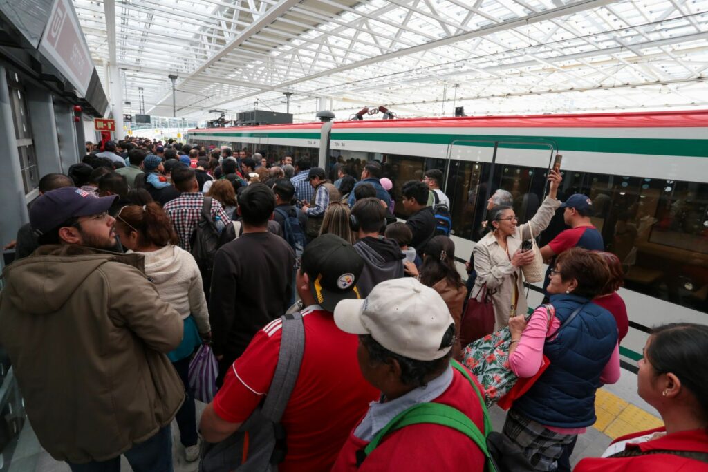 Tren Interurbano México-Toluca