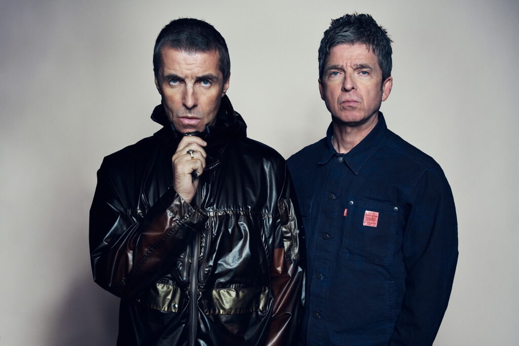 Retrato de Liam y Noel Gallagher.