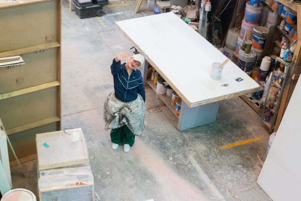 Retrato de la artista en su taller.